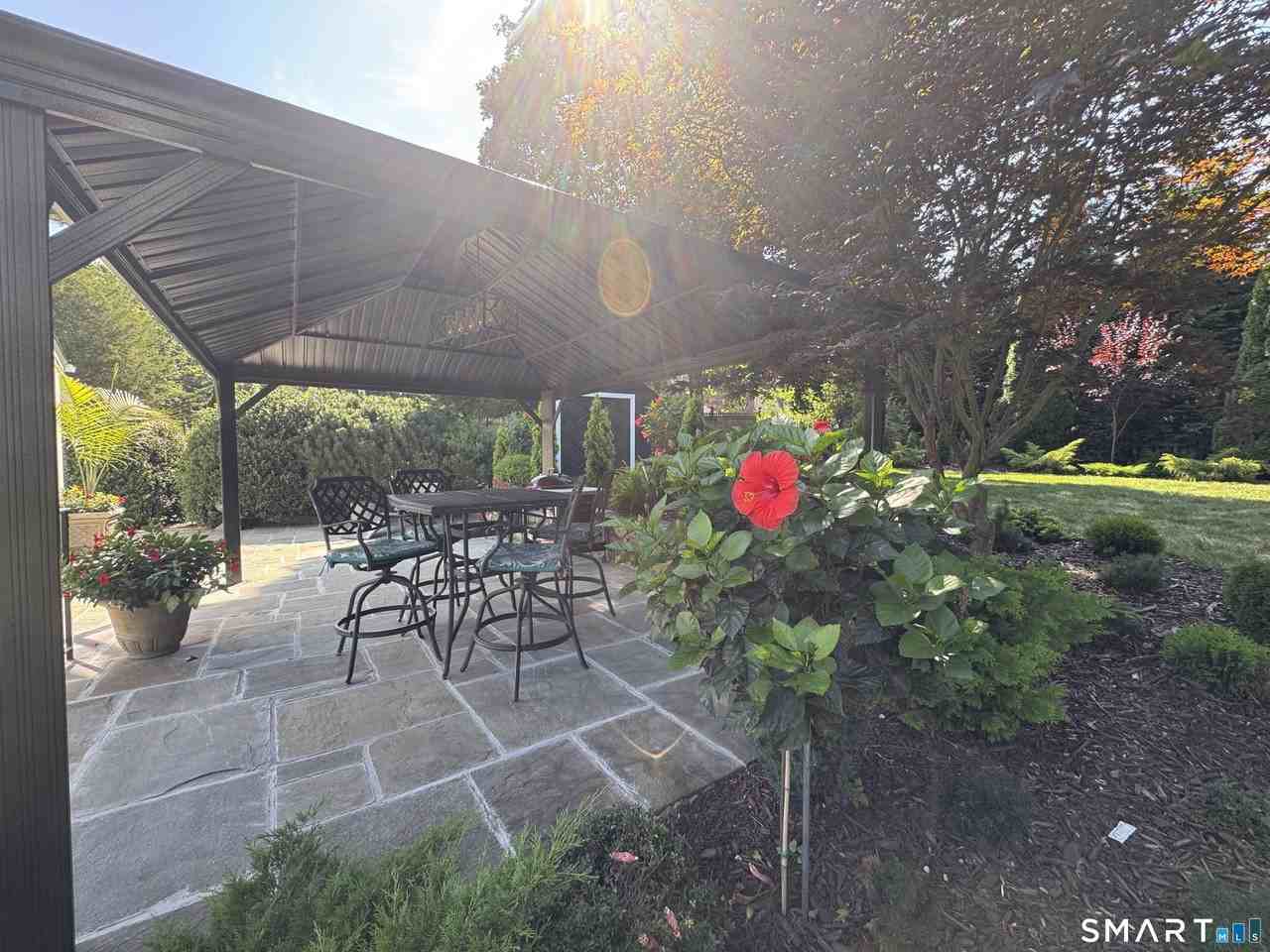561 River Rd - Photo 5 of 6