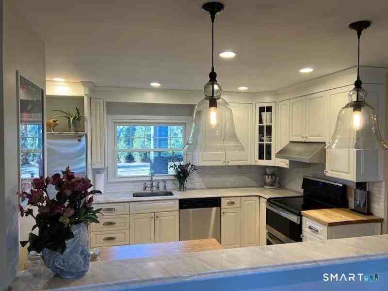 186 Schiller Rd - Photo 3 of 5