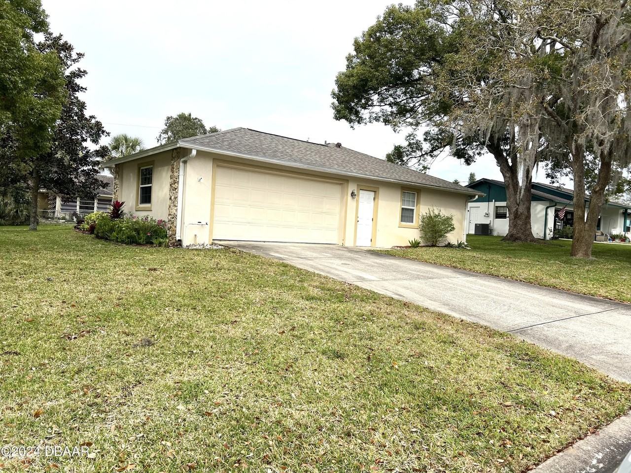 145 Pinion Cir - Photo 3 of 11