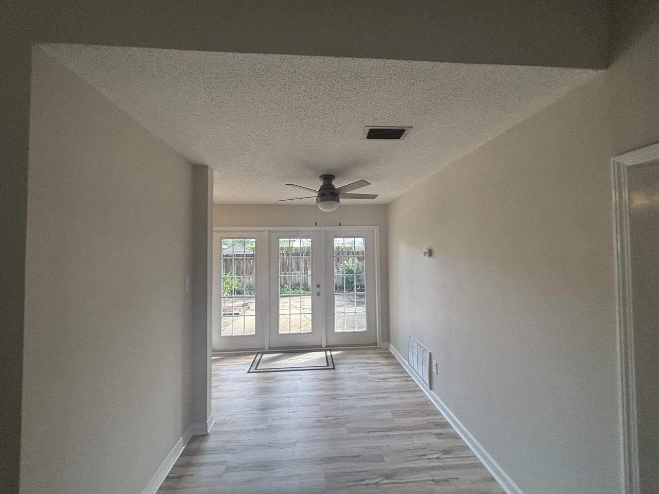 143 Edward Cir - Photo 3 of 18