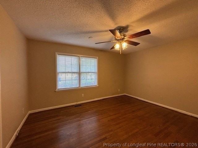 6204 Milford Rd - Photo 7 of 38