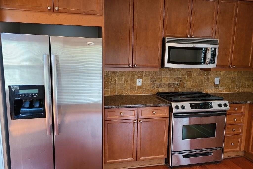 942 Perimeter Walk - Photo 4 of 20
