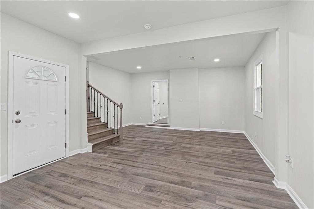 94 Crumley St Se - Photo 4 of 18
