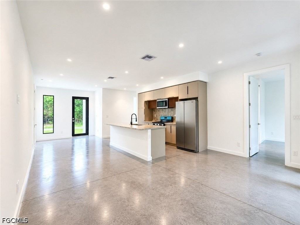 2402 George Ave S - Photo 2 of 10