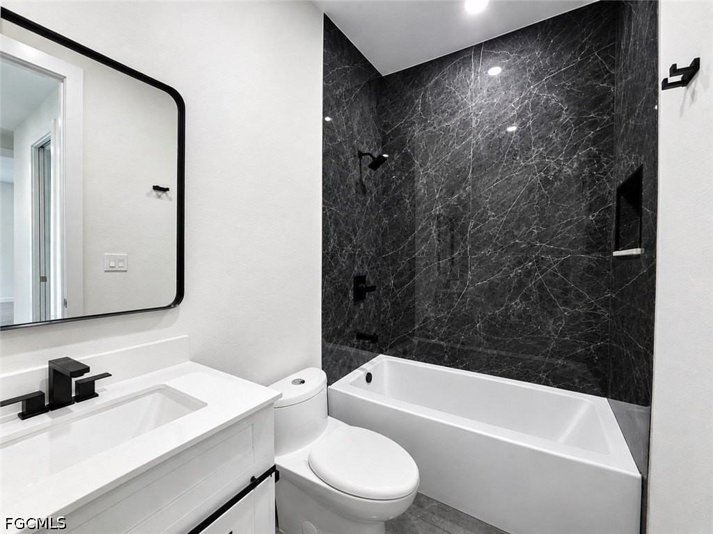 2402 George Ave S - Photo 5 of 10