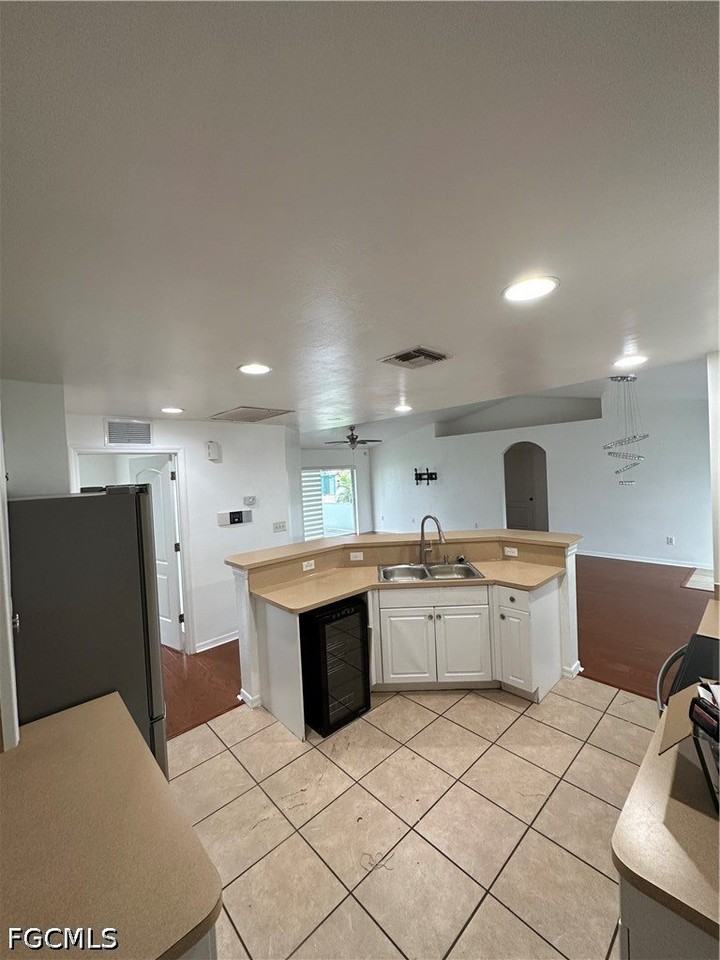 2020 Nw 16th Ter - Photo 5 of 15