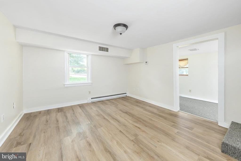 371 Bailey St - Photo 5 of 20