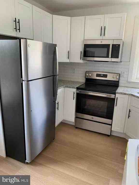 734 Sunnyside Ave #2 - Photo 6 of 13