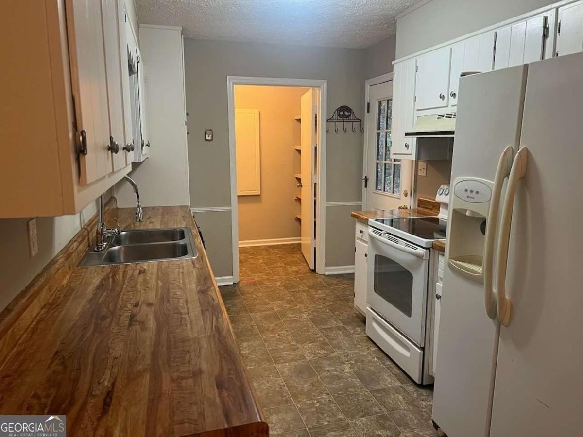 3459 Leisure Ln - Photo 4 of 10