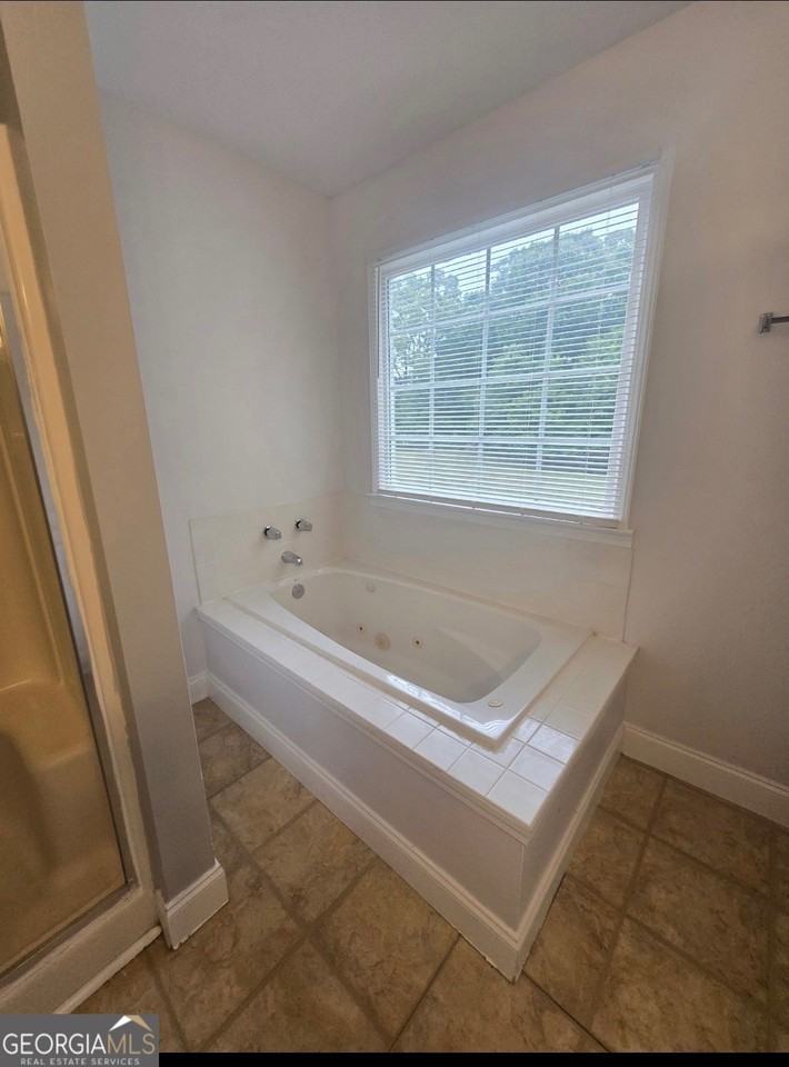 12320 Brown Bridge Rd - Photo 5 of 23
