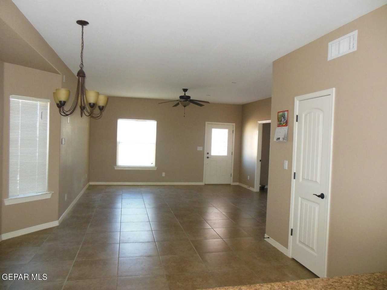 14206 Bluesky Point Ct - Photo 5 of 12