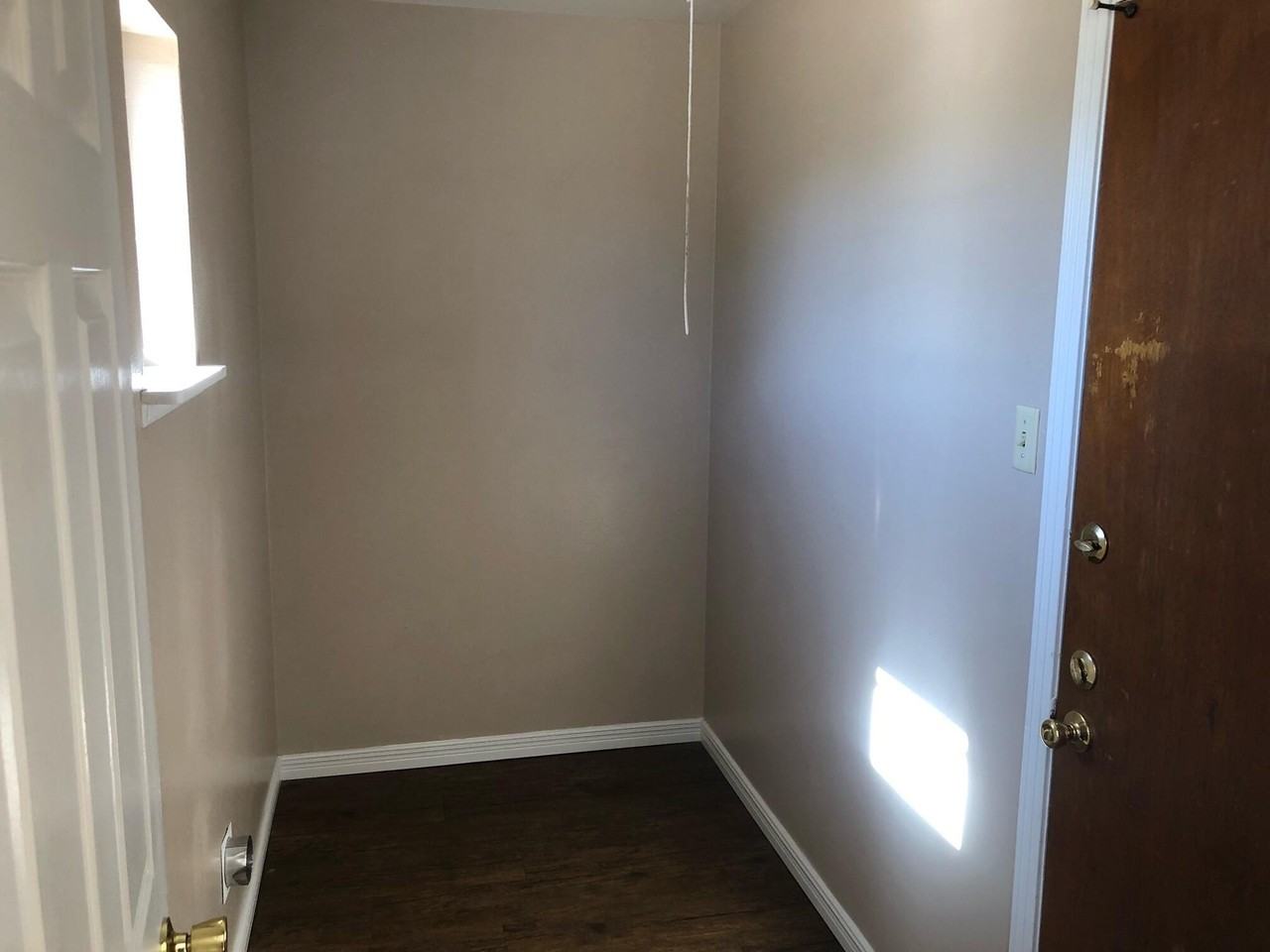 5702 Macon Ln - Photo 5 of 11