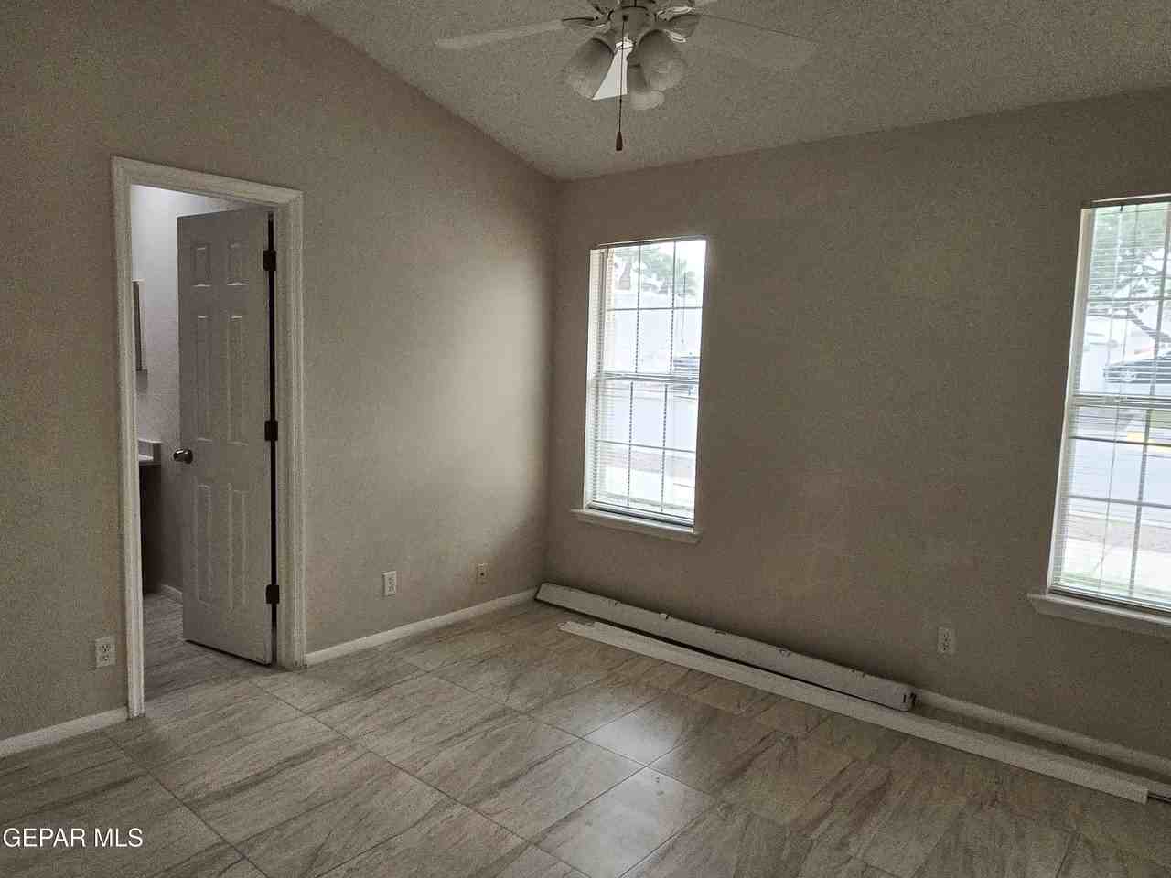 709 La Chapa Ave - Photo 6 of 18