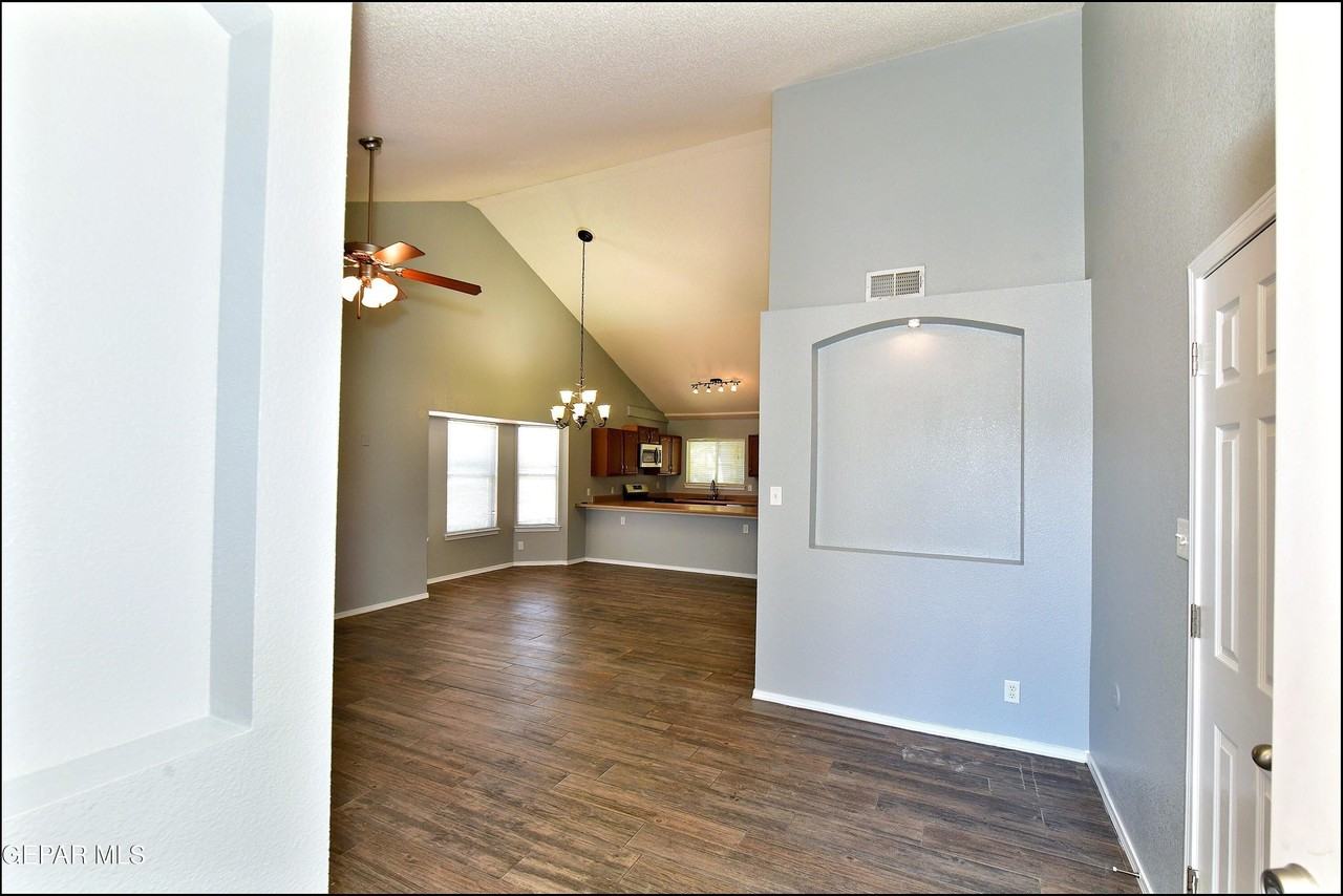 804 Margarita St - Photo 6 of 45