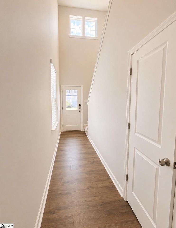 601 Poinsett Bridge Way - Photo 2 of 20