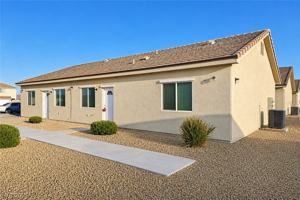 featured image of 1121 Sixshooter Ave #2