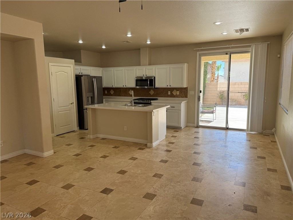 2994 Harbor Heights Dr - Photo 7 of 28