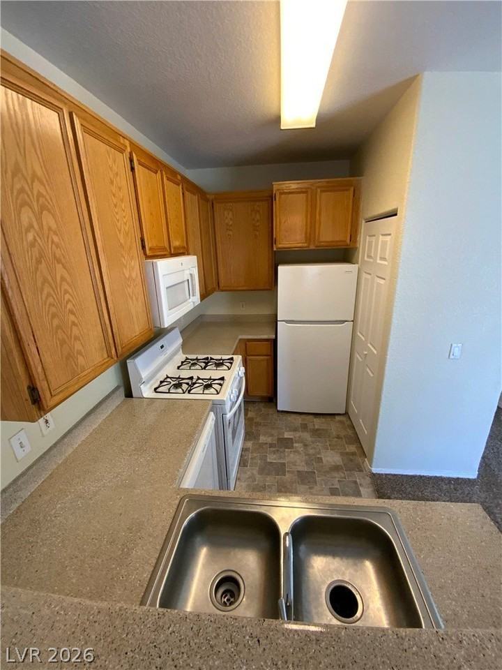 4730 E Craig Rd #1091 - Photo 7 of 14