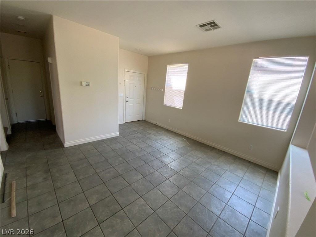 2392 Predera Ave - Photo 3 of 17