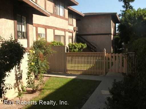 4428 Howard Ave - Photo 3 of 12