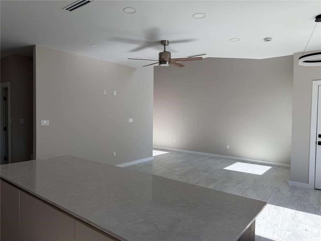 2222 Corales St - Photo 5 of 17