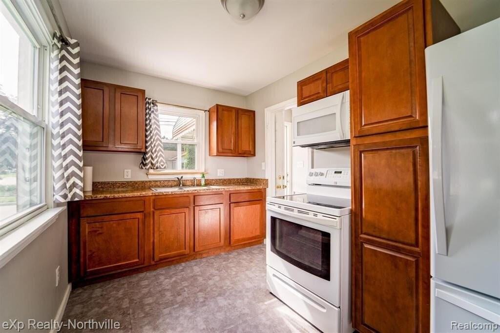17405 Anne Ave - Photo 6 of 11