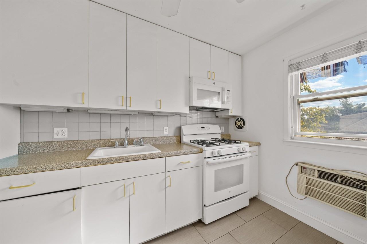 26 Briarwood Rd #2 - Photo 6 of 16
