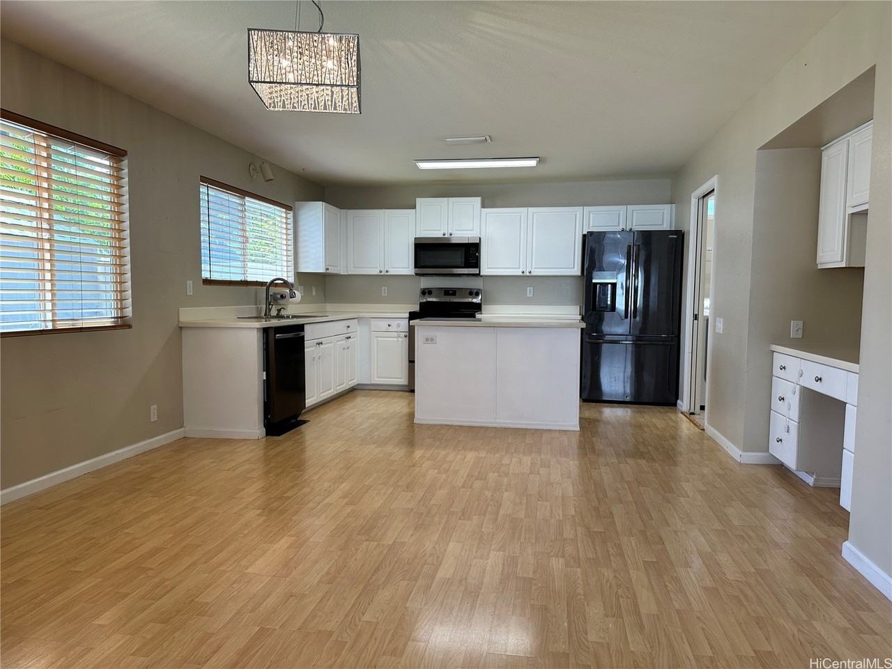 91-321 Hoomalule Pl - Photo 3 of 20