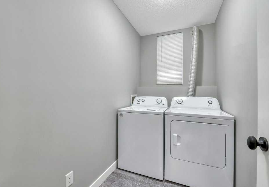 606 Lakeside Blvd #12 - Photo 2 of 10