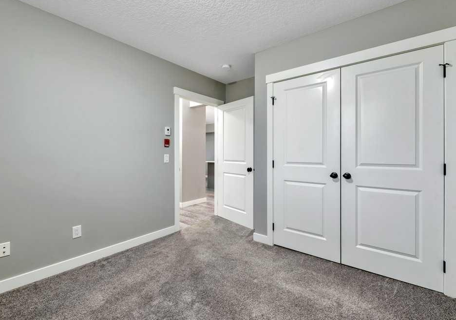 606 Lakeside Blvd #12 - Photo 3 of 10