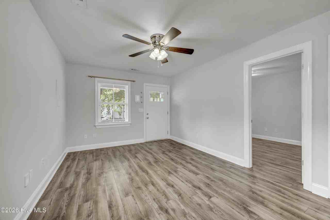 720 S 7th St - Photo 7 of 25