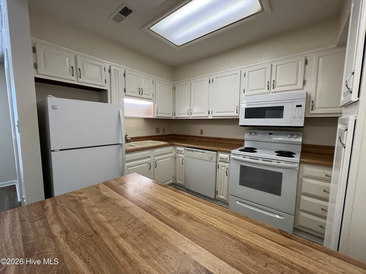 1221 Riverside Ave #207 - Photo 4 of 10