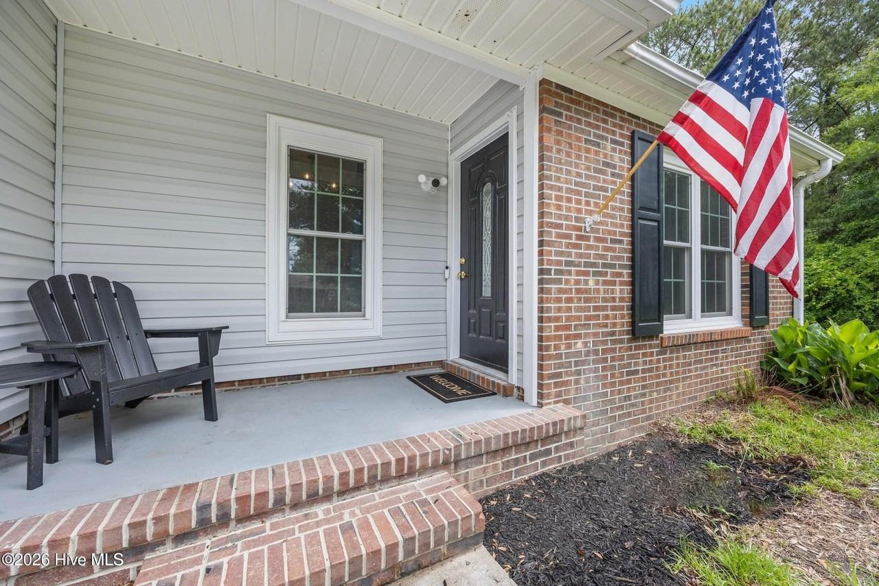 429 Crows Nest Ln - Photo 3 of 31