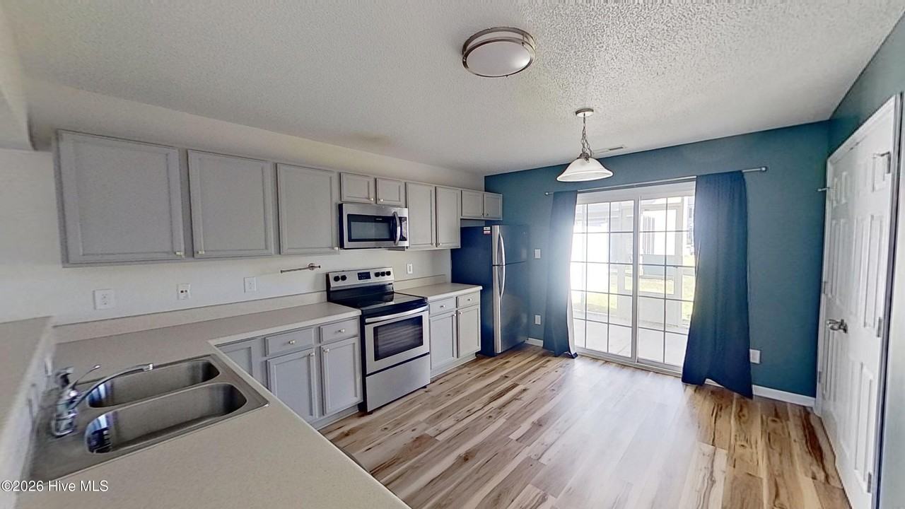 1002 Banister Loop - Photo 7 of 23