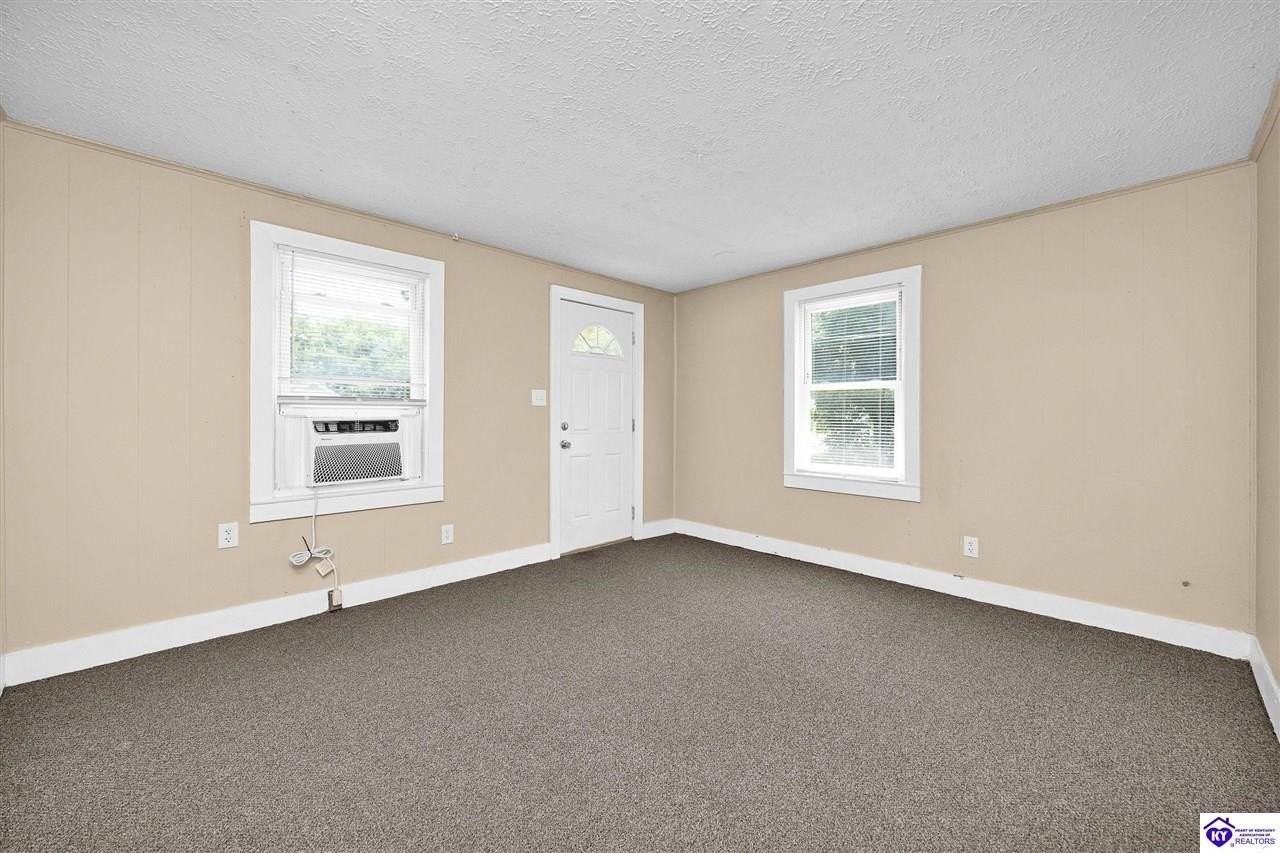 818 Rhodes Dr #1-2 - Photo 5 of 12