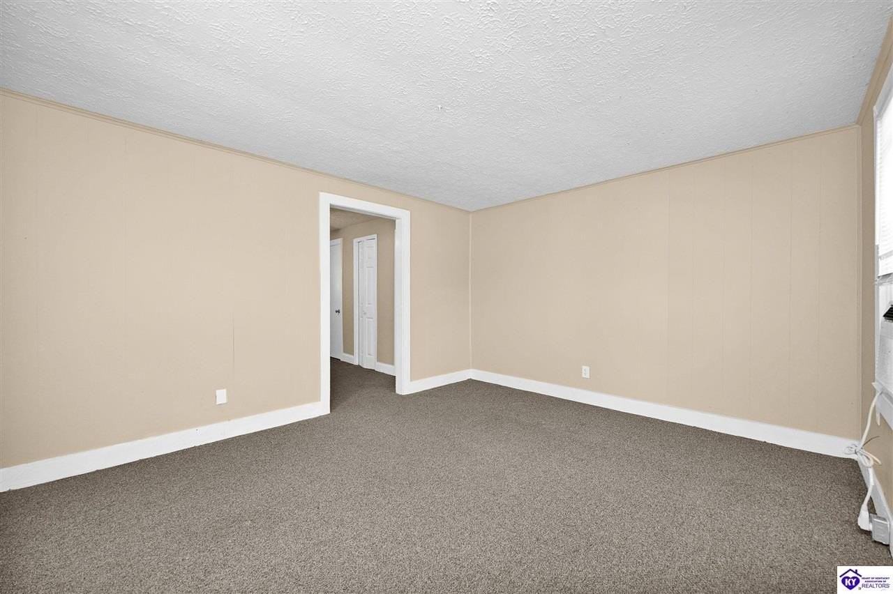 818 Rhodes Dr #1-2 - Photo 6 of 12
