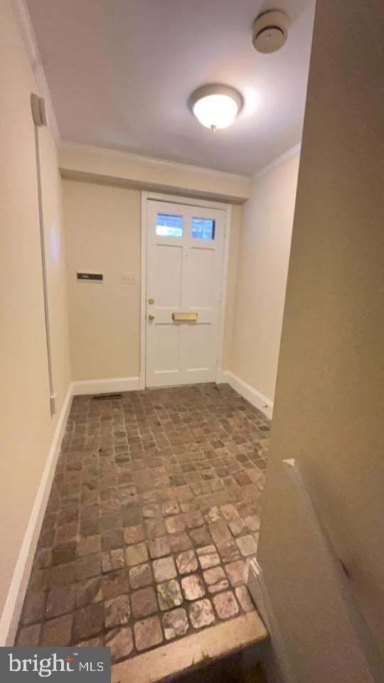 1676 Beekman Pl Nw - Photo 2 of 37