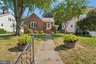 204 Glenmore Ave - Photo 1 of 1