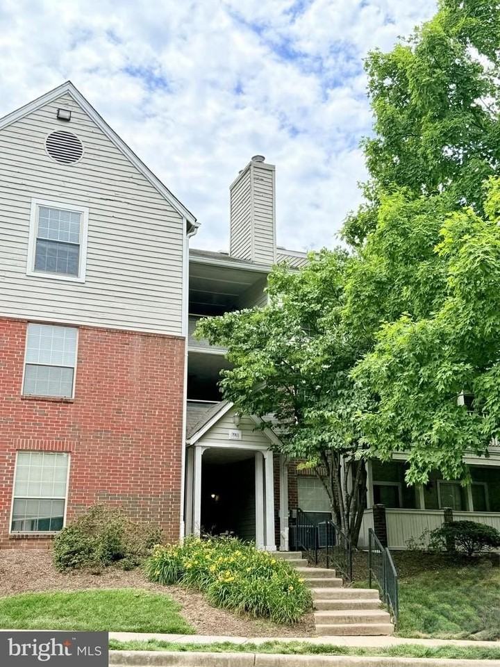 3901 Penderview Dr - Photo 2 of 25