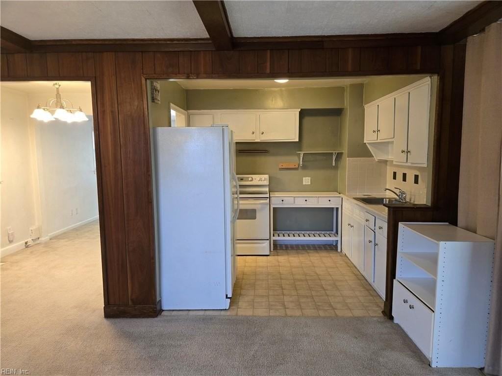 646 Roland Dr - Photo 6 of 20
