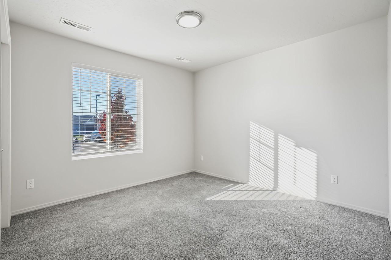 17806 N Pegram Way #1 - Photo 4 of 27