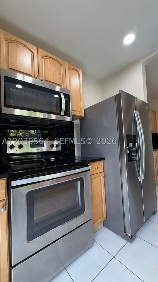 1380 Sw 20th St #1380 - Photo 6 of 43