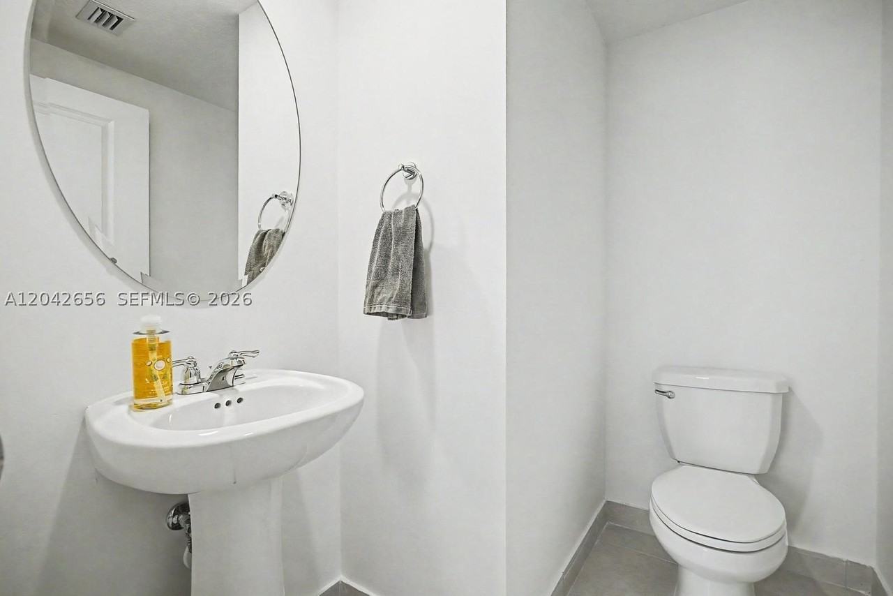 13170 Sw 232nd Ln #0 - Photo 5 of 22