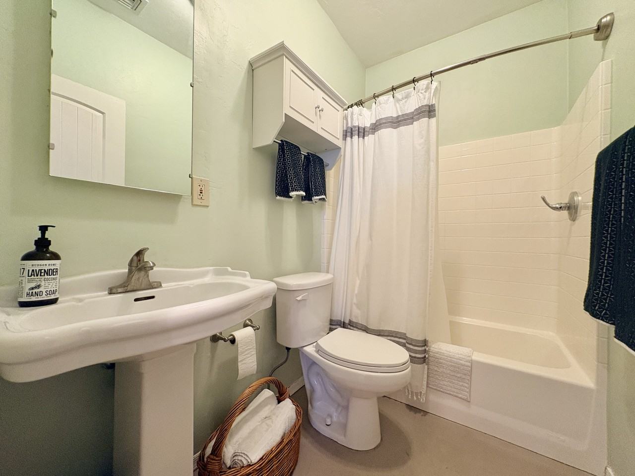 1718 E Grant Rd #2 - Photo 4 of 16