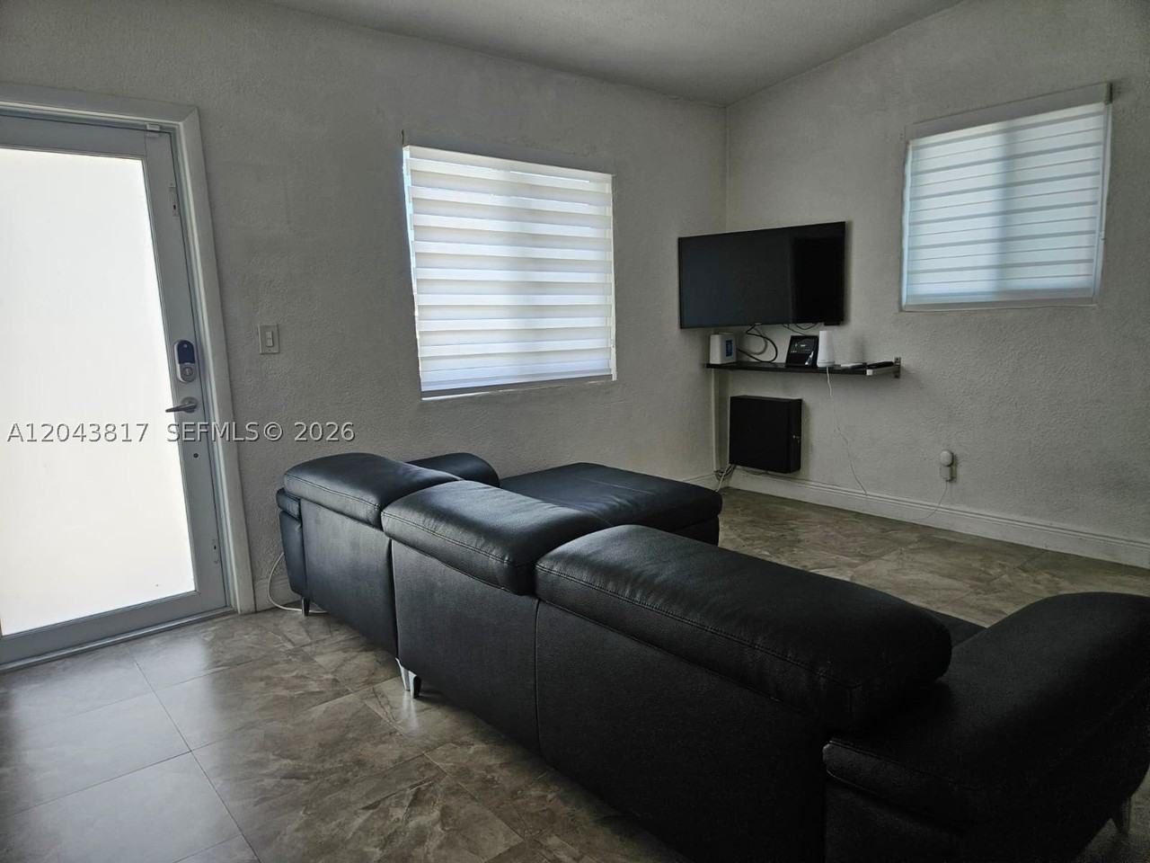 11000 Sw 219th St - Photo 4 of 12
