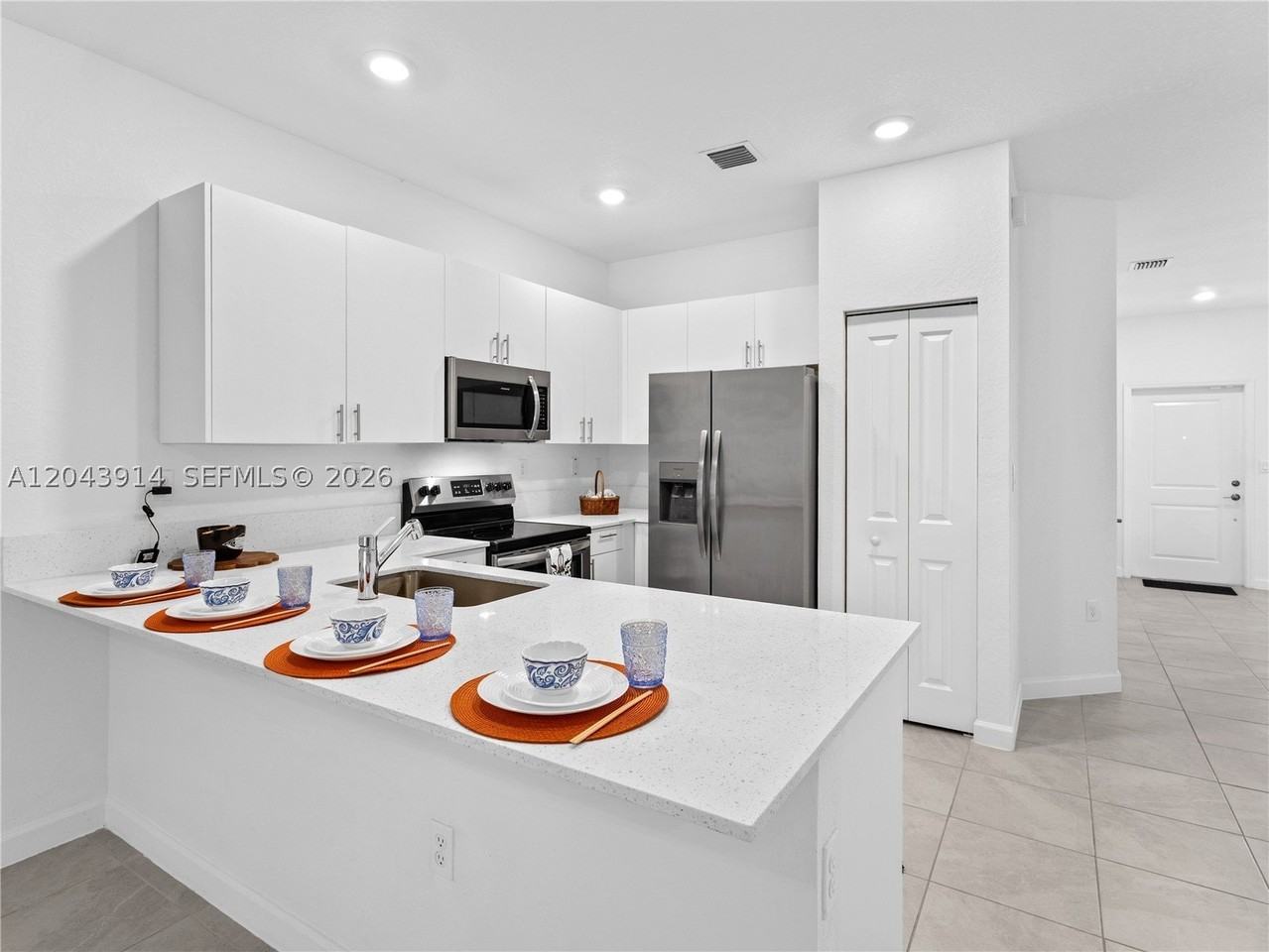28562 Sw 134th Ct - Photo 4 of 33