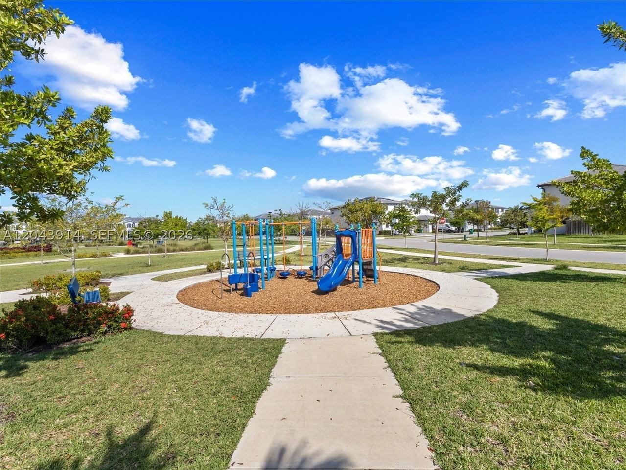 28562 Sw 134th Ct - Photo 6 of 33