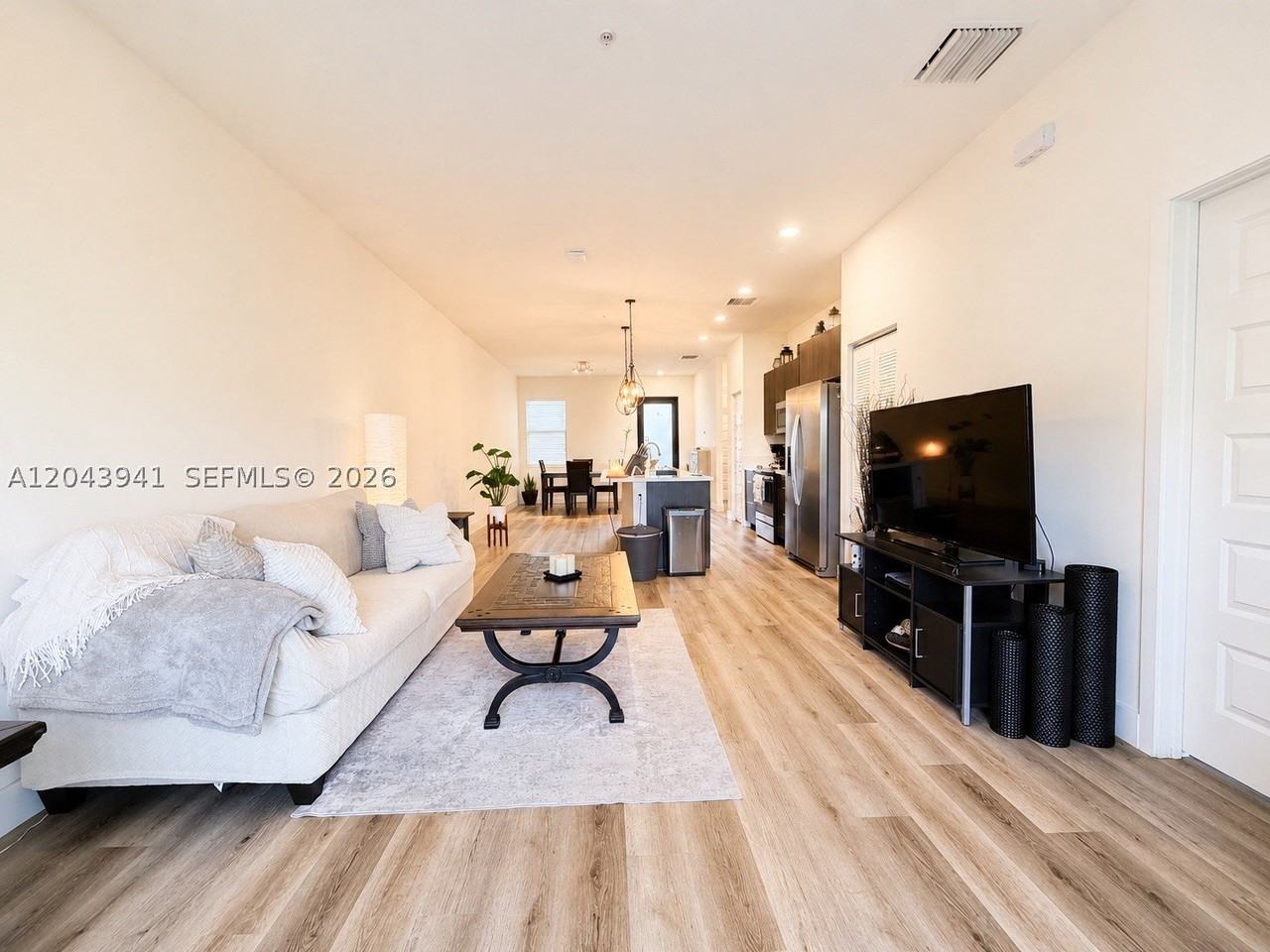 8015 Nw 104th Ave #21 - Photo 3 of 25