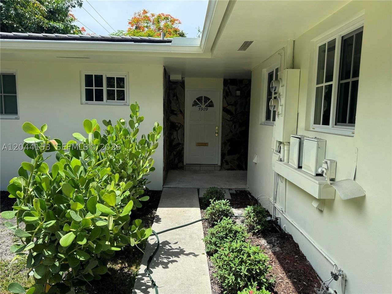 5907 Turin St #5909 - Photo 4 of 17