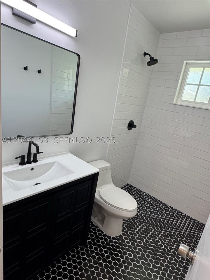 5907 Turin St #5909 - Photo 6 of 17
